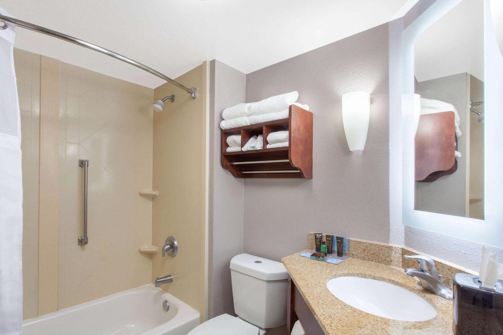 Wingate By Wyndham Charleston Coliseum Hotel North Charleston Luaran gambar
